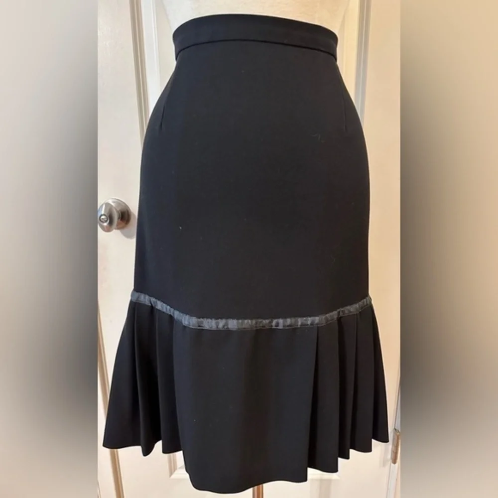Black Pleated Hem Skirt with Satin Trim | Side Zip | Size 10